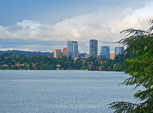 7214 N Mercer Way, Mercer Island, WA 98040