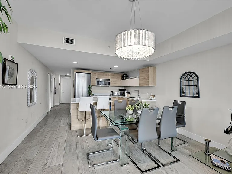 16385 Biscayne Blvd #1020 — Photo 14