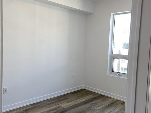 3rd image of 5055 Greenlane #424