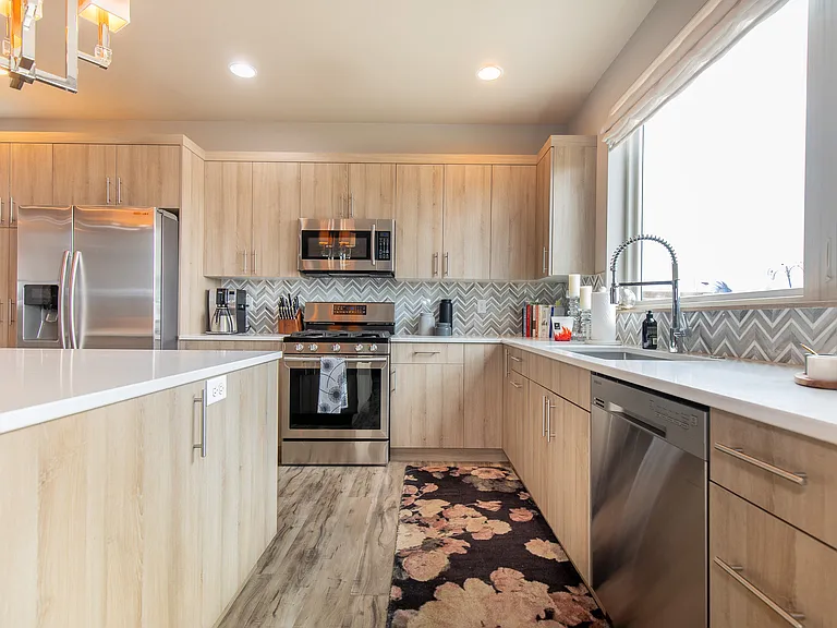 5468 Westmorland Dr — Photo 11