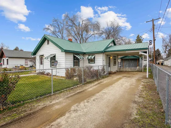 714 4th Ave E, Gooding, ID 83330