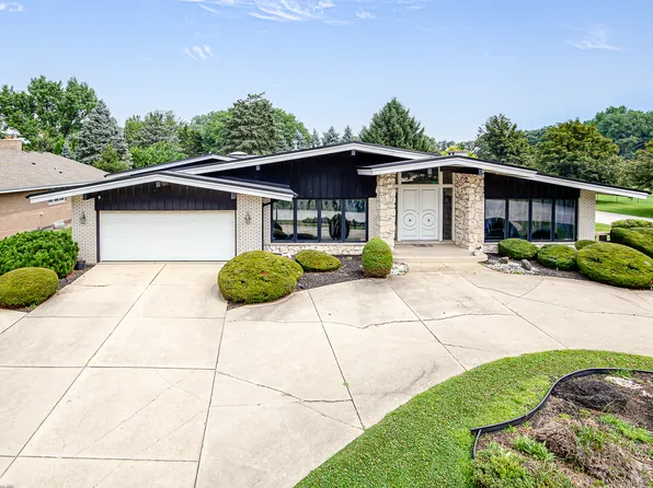 12138 S Cheyenne Dr, Palos Heights, IL 60463