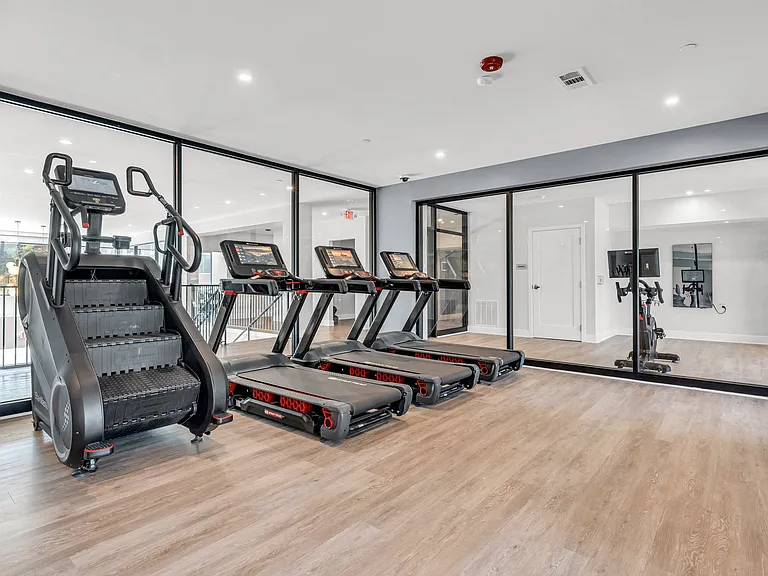 Luxe 360 on Centerpointe — Photo 53