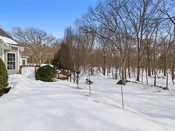 5th image of 30 Fox Ridge Cir