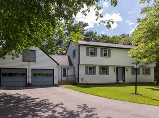 26 Yankee Dr, Yarmouth, ME 04096