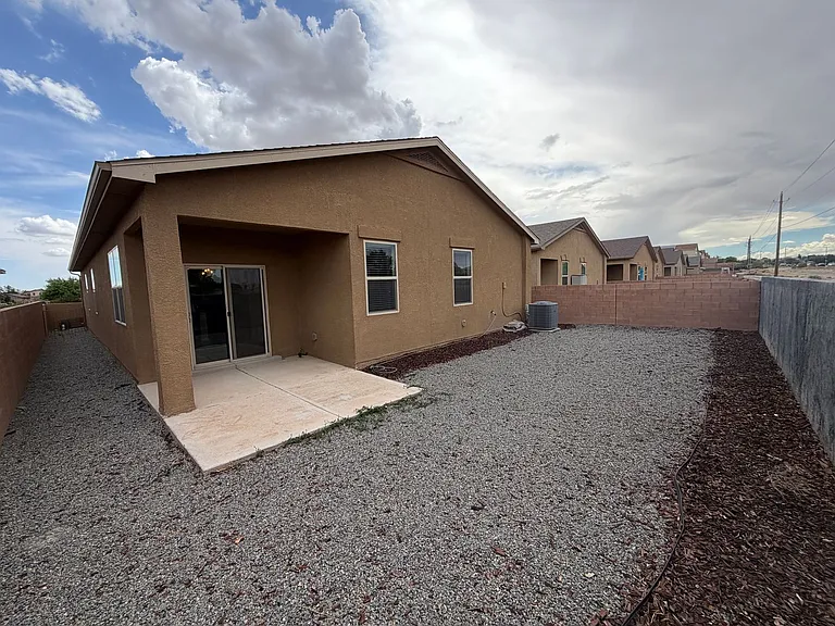 7005 Silver Moon Rd NW — Photo 31