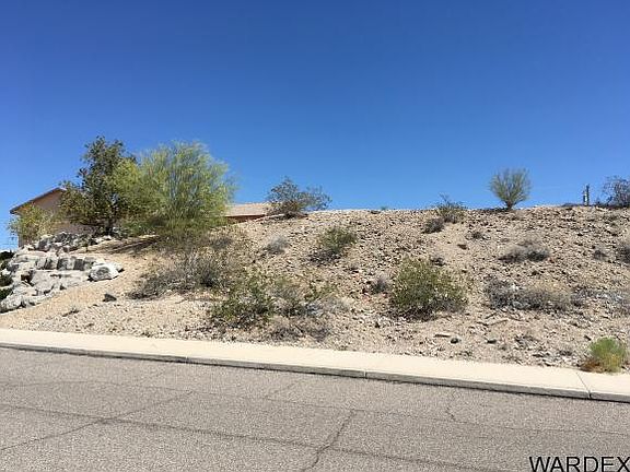 3rd image of 3390 Newport Dr