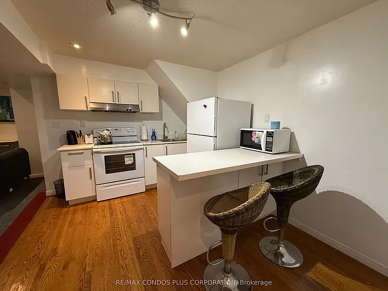 7 McKelvey Dr #LOWER LEVEL B — Photo 6