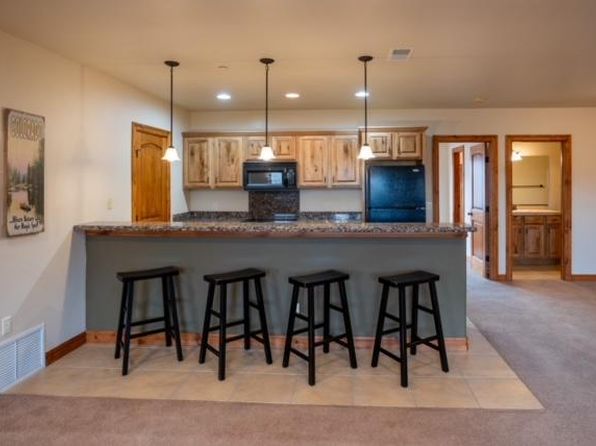 191 Talisman Dr #203