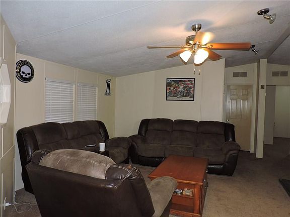4th image of 818 Luther Ln