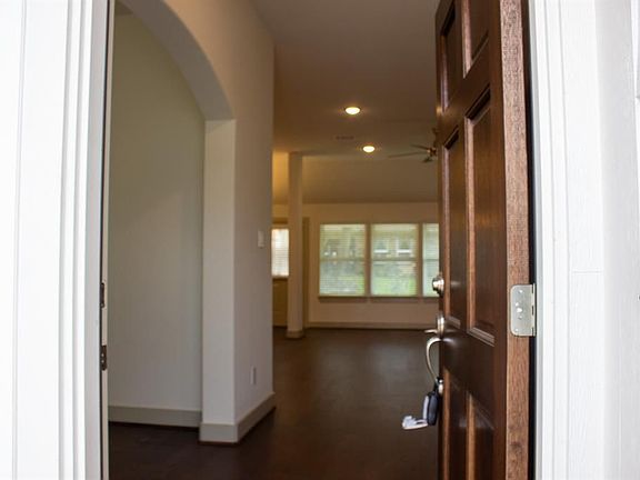 3rd image of 1011 Cherry Hills Dr