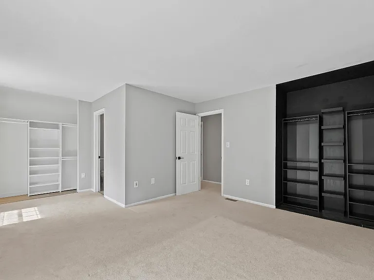 3163 Harvard St — Photo 15