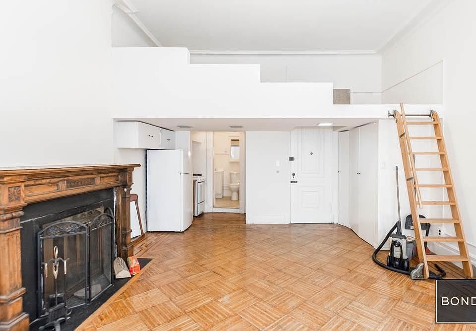 1st image of 132 W 73rd St APT 3R