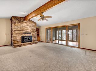 2 Abingdon Ln, Bella Vista, AR 72715