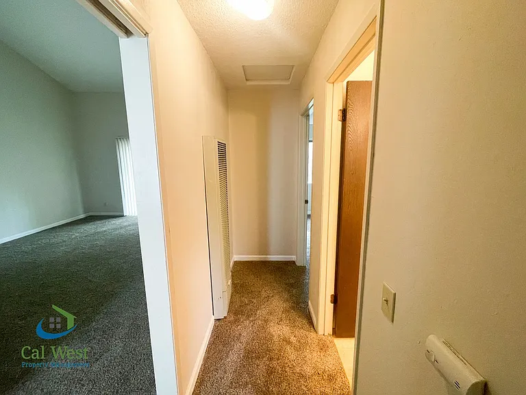16800 Barnell Ave #14 — Photo 9