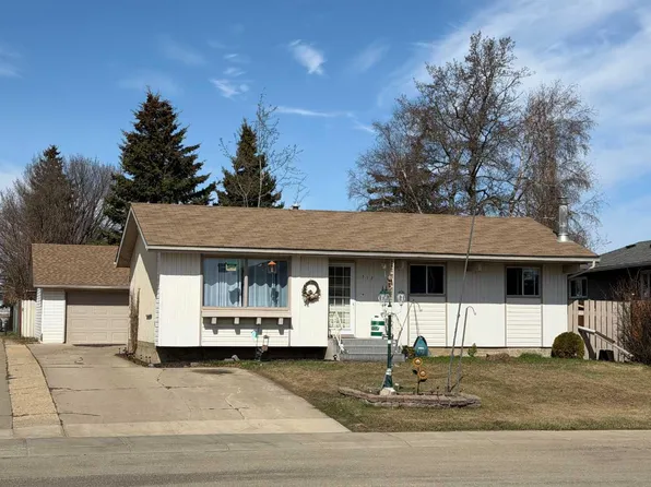 312 12th St SE, Slave Lake, AB T0G 2A3