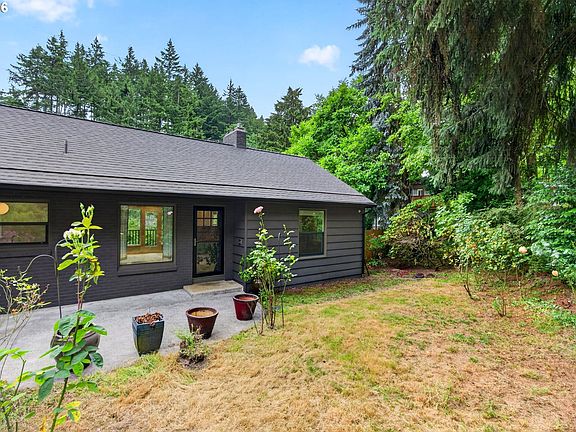 4th image of 4842 SW Elm Ln