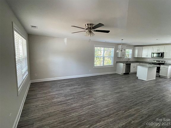 5th image of 1713 5th St