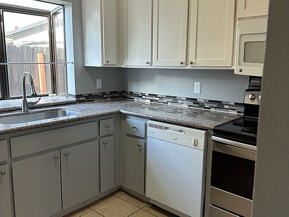 5th image of 1610 Central Ave
