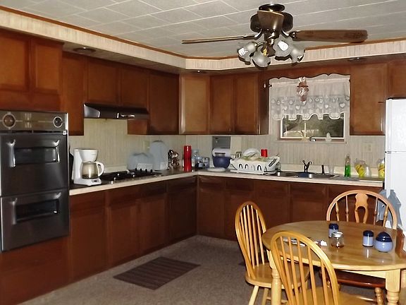 3rd image of 4996 Guitonville Rd