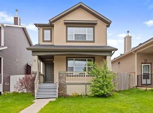11 N Saddlebrook Gdns NE, Calgary, AB T3J 5M7