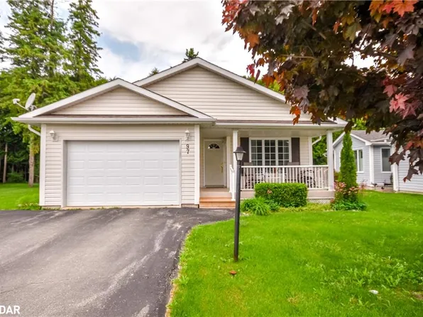 97 Pennsylvania Ave, Wasaga Beach, ON L9Z 3A8