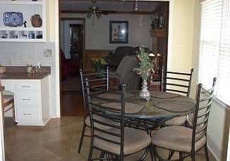 4th image of 2824 Twin Springs Dr