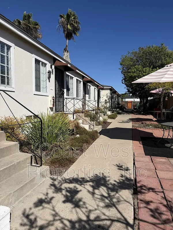 1 bed, 1.0 bath, 380 sqft, $1,675 — Photo 2