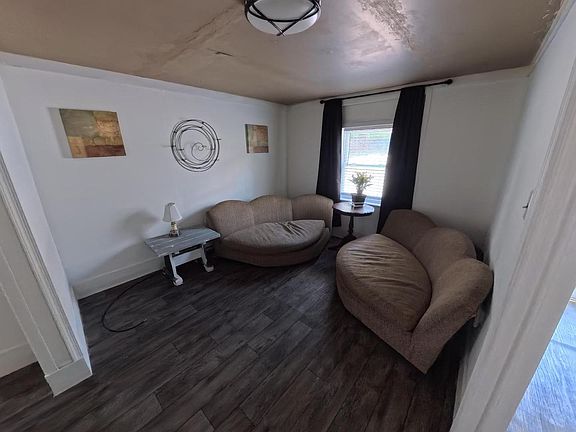 3rd image of 439 Morgan Ave
