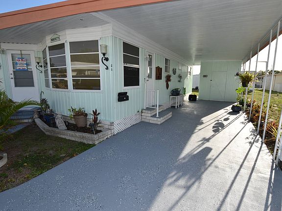 2nd image of 44 Beechwood Ln