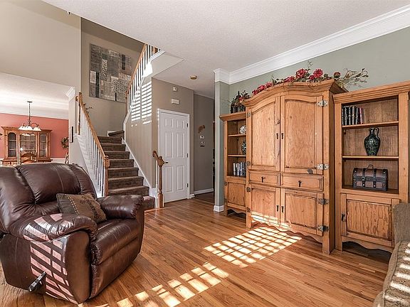 4th image of 89 Missouri Ln