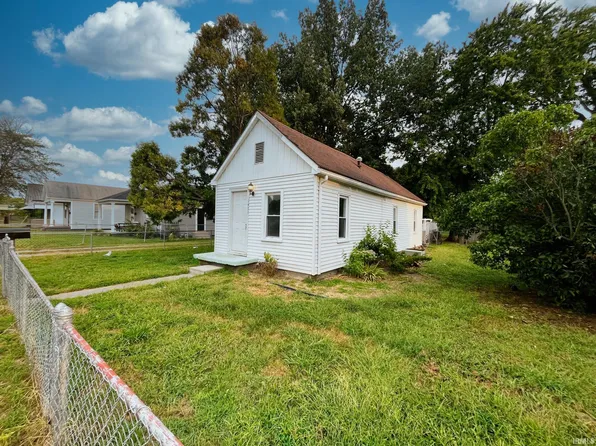 1421 Allens Ln, Evansville, IN 47710