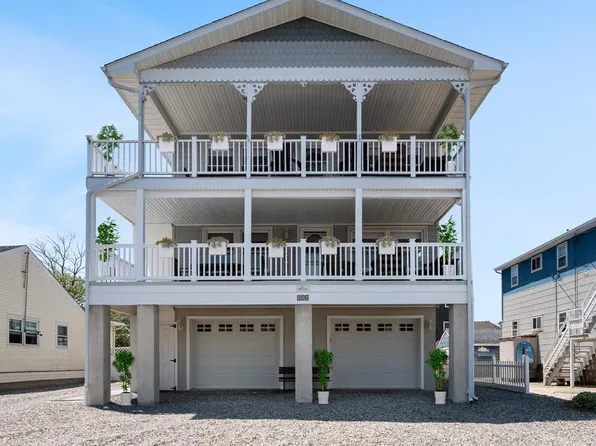 326 S 2nd St, Surf City, NJ 08008