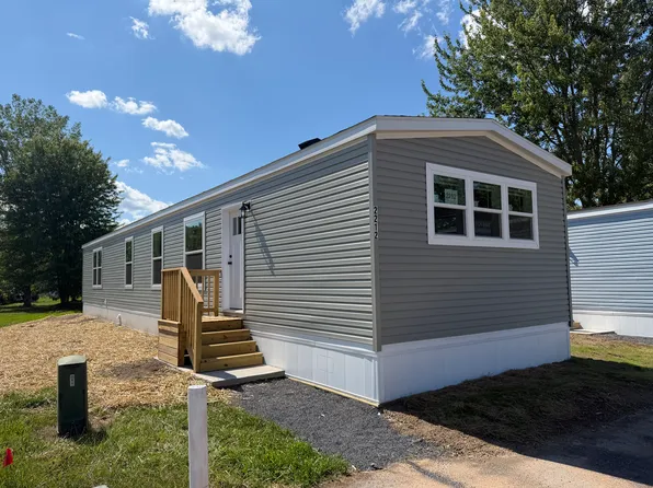 2212 Cotswold Ct #2212, Liverpool, NY 13090