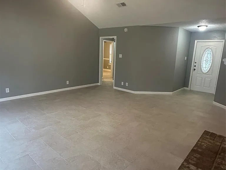 501 Cindyrella Dr — Photo 9