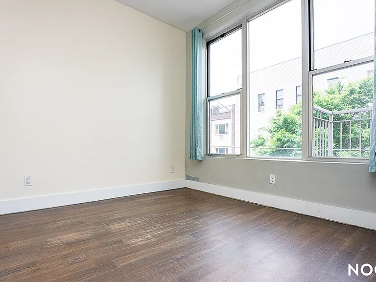18 Dodworth St #2A — Photo 8