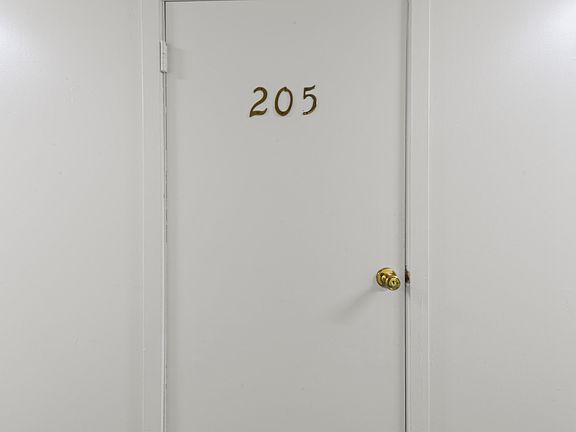 4th image of 806 W Michigan Ave APT 205E