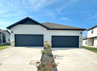225 Schrader Dr #B, Buda, TX 78610