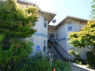 1761 Waite St, North Bend, OR 97459