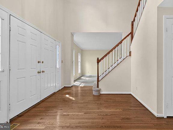 5th image of 8200 Dry Ridge Rd