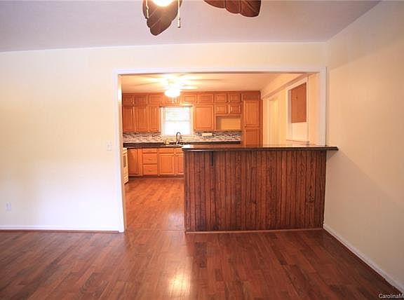 5th image of 143 Cashdon Dr
