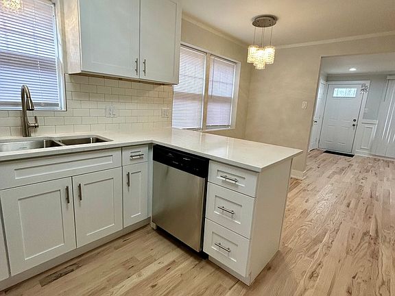 5th image of 6755 S Bell Ave