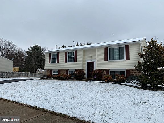 4th image of 204 Plaza St NE