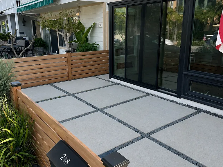 218 Garnet Ave — Photo 2