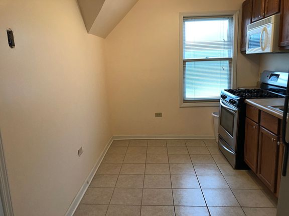 5th image of 16800 Oak Park Ave #2