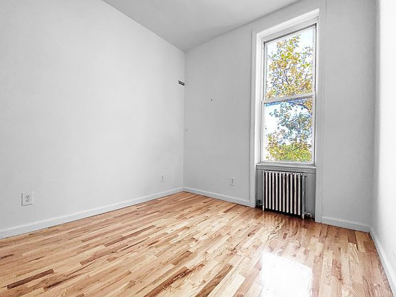 5th image of 58 Conselyea St #3B