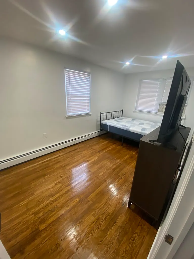 3 bed, $1,400 — Photo 3