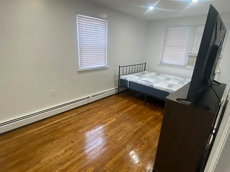 3567 Laconia Ave — Photo 3