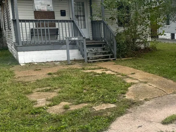 (undisclosed Address), East Saint Louis, IL 62204