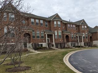 27W767 N Meadowview Dr, Winfield, IL 60190